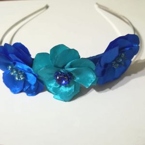 Diadema metalica argintie cu flori albastre