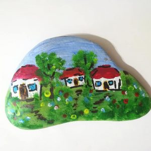 Piatra pictata in culori acrilice – casute