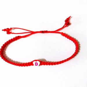Bratara rosie impletita cu initiala D