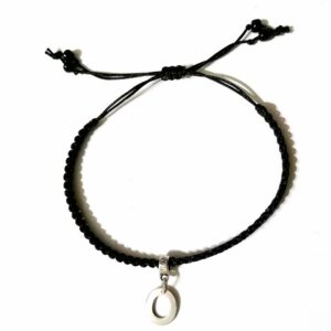 Bratara neagra impletita cu litera O din inox