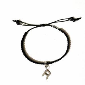 Bratara neagra impletita cu litera R din inox