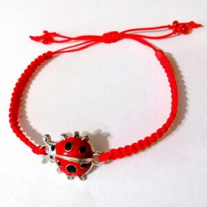 Bratara rosie impletita cu buburuza emailata