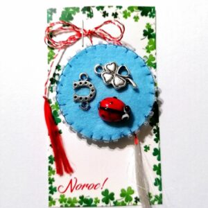 Martisor bleu cu trifoi-potcoava-buburuza